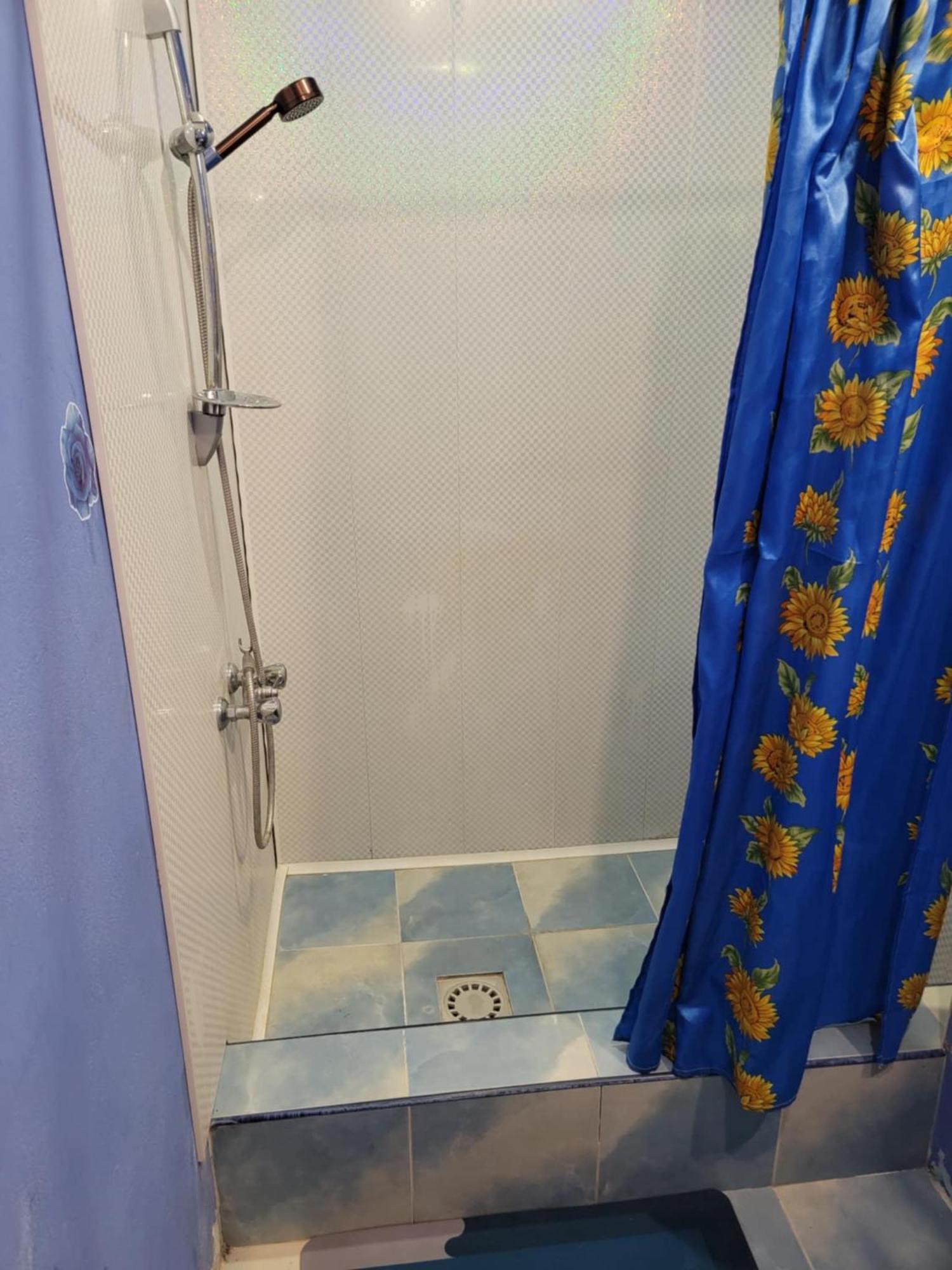Apartment On Leonidze 18 Тбилиси Екстериор снимка